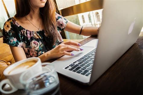 フィリピン人の平均月給は3万2千円。職業別の収入一覧 – フィ .